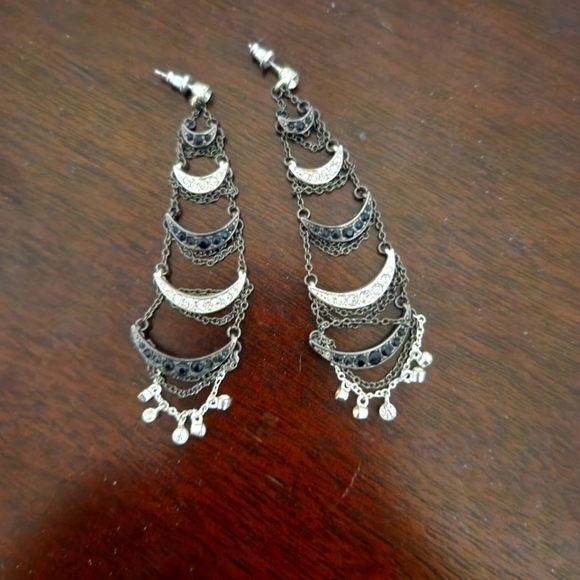 unknown Jewelry - Black and crystal chandelier earrings